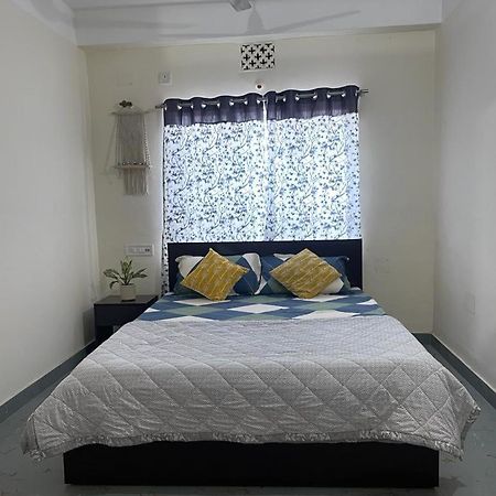 Maria'S Homestay Силигури Екстериор снимка